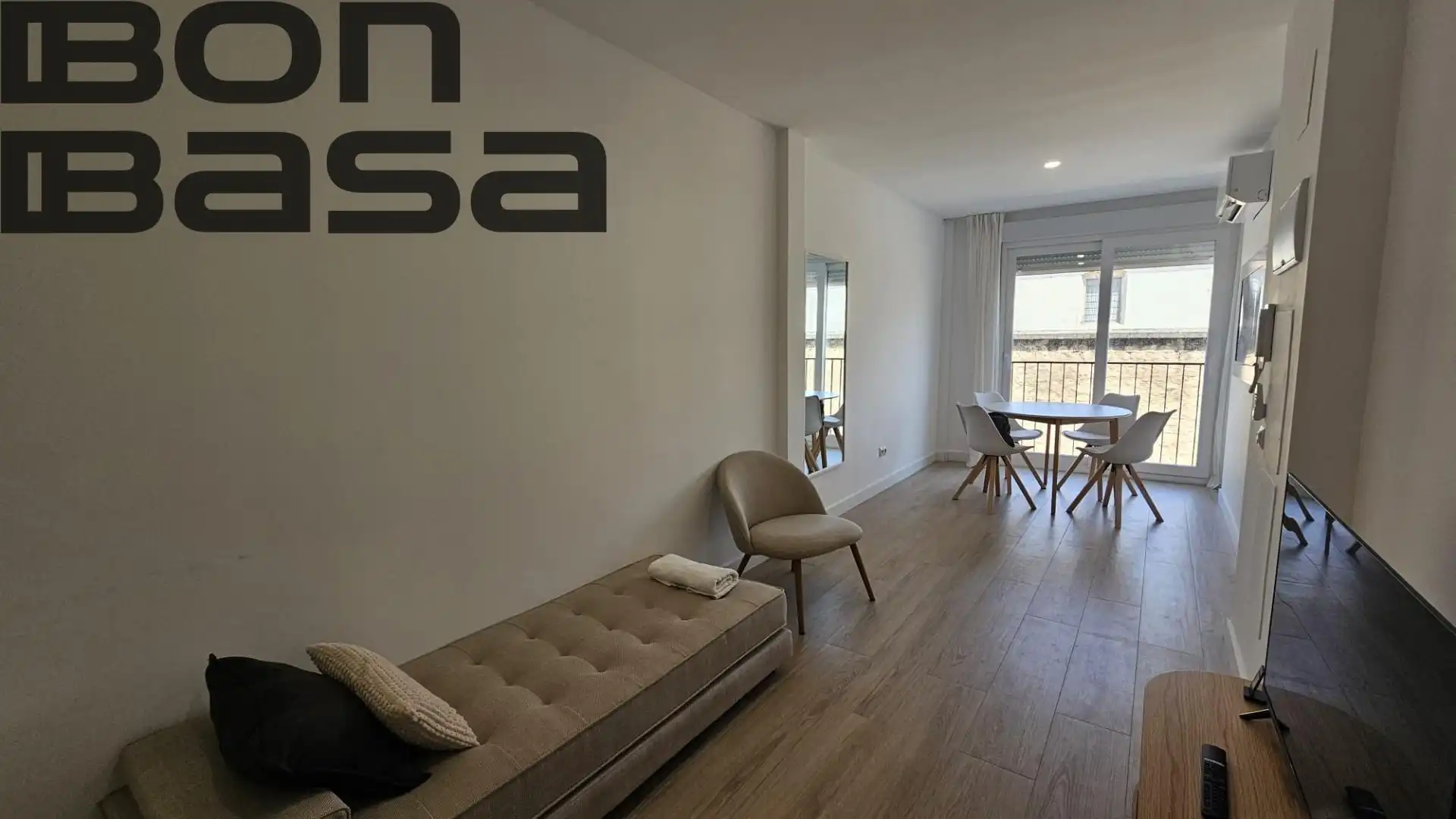 Sala d'estar de Apartament en venda en Alicante / Alacant amb Aire condicionat