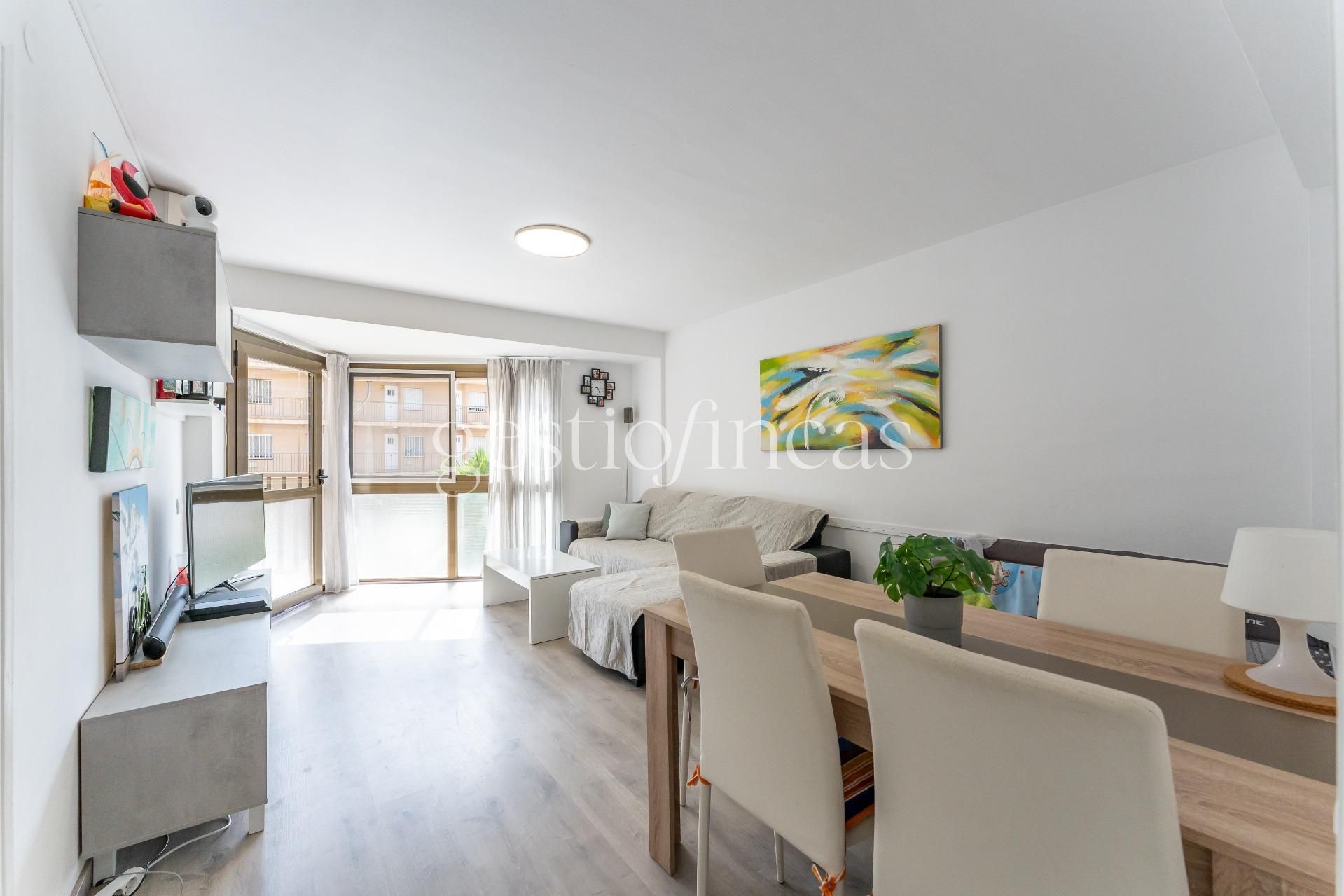 Flat for sale in  Diputació, Port - Horta de Santa María