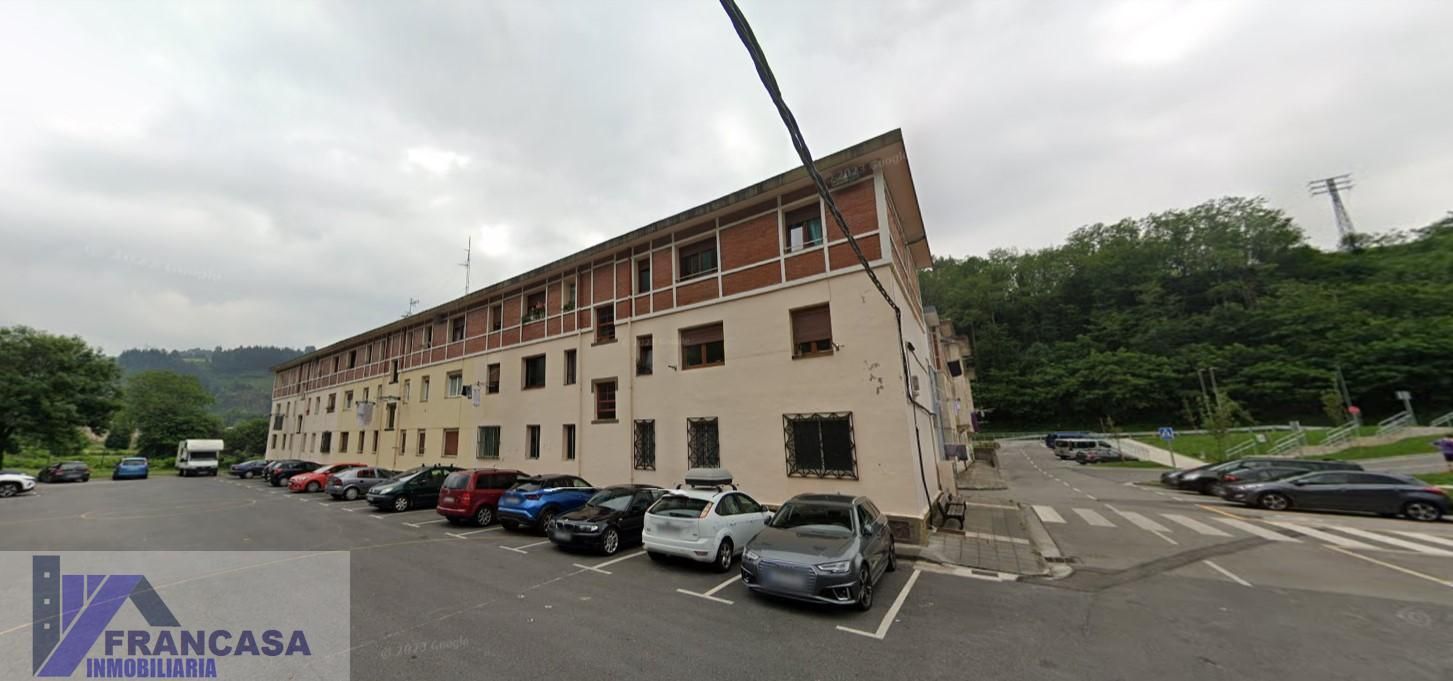 Vista exterior de Piso en venta en Alonsotegi