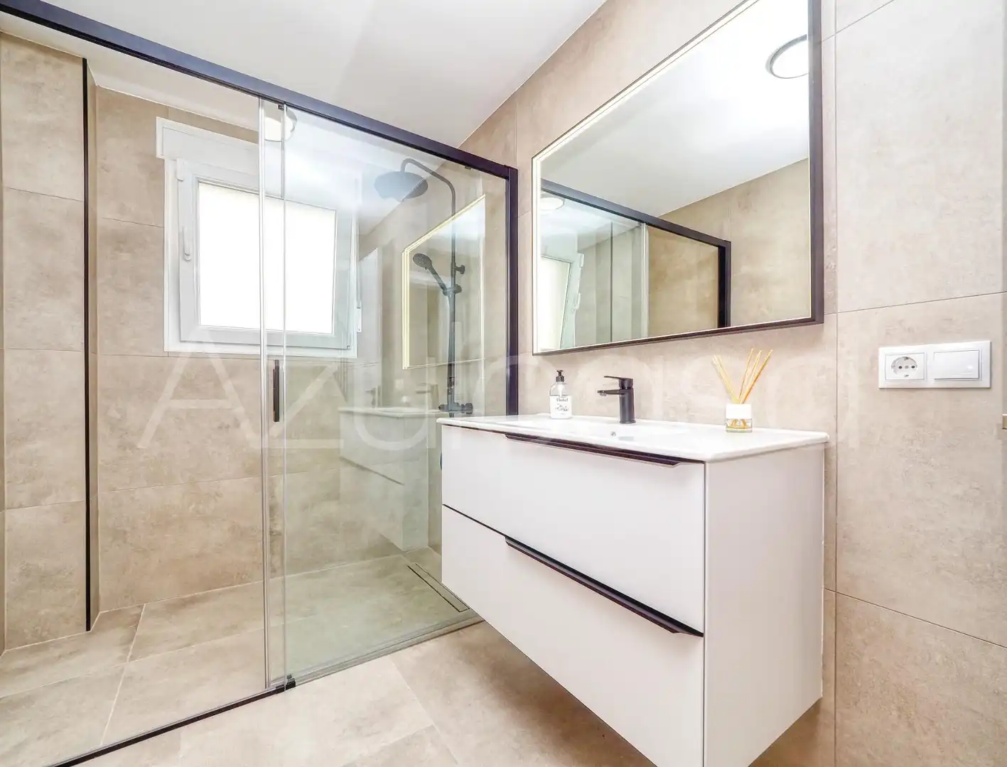 Bathroom of Detached homes for sale in El Campello  with Air Conditioner, Terrace and Alarm