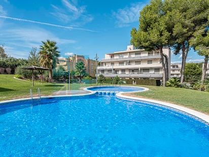 Piscina de Apartament en venda en Salou amb Aire condicionat, Calefacció i Terrassa