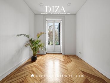 Office space with lift to rent in Del General Castaños