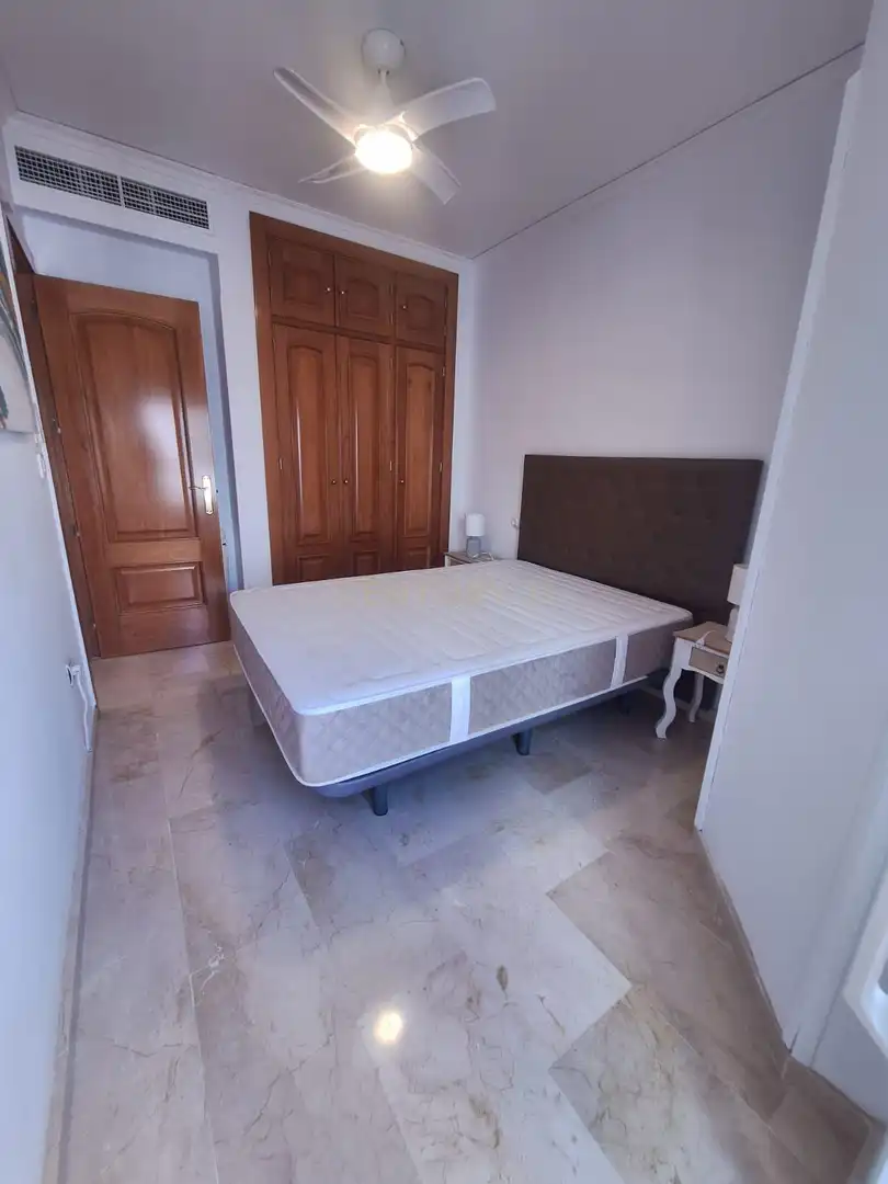 Habitación de Casa adosada de alquiler en Marbella con Aire acondicionado, Trastero y Piscina
