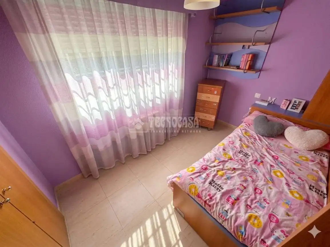 Habitación de Casa adosada en venta en Valdemoro con Jardín privado y Terraza