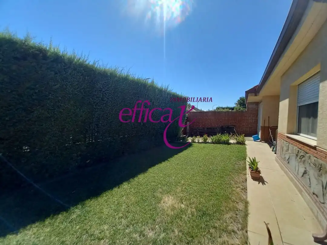 Jardí de Casa o xalet en venda en Novés amb Aire condicionat i Calefacció