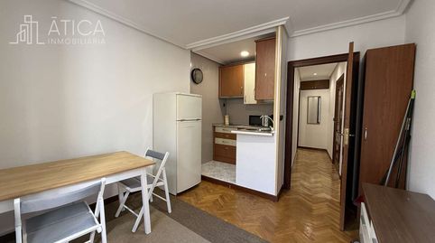 Foto 2 de Apartamento de alquiler en De Melendez, 8, Barrio del Centro, Salamanca Capital