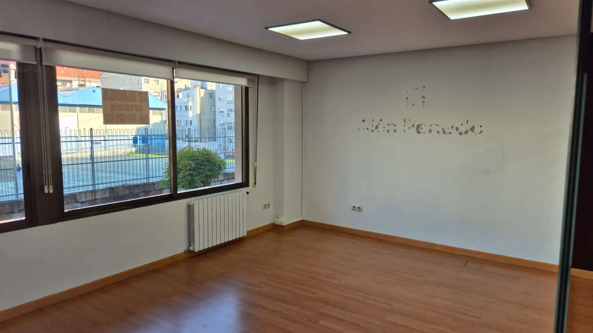 Oficina de lloguer en Ourense Capital  amb Internet