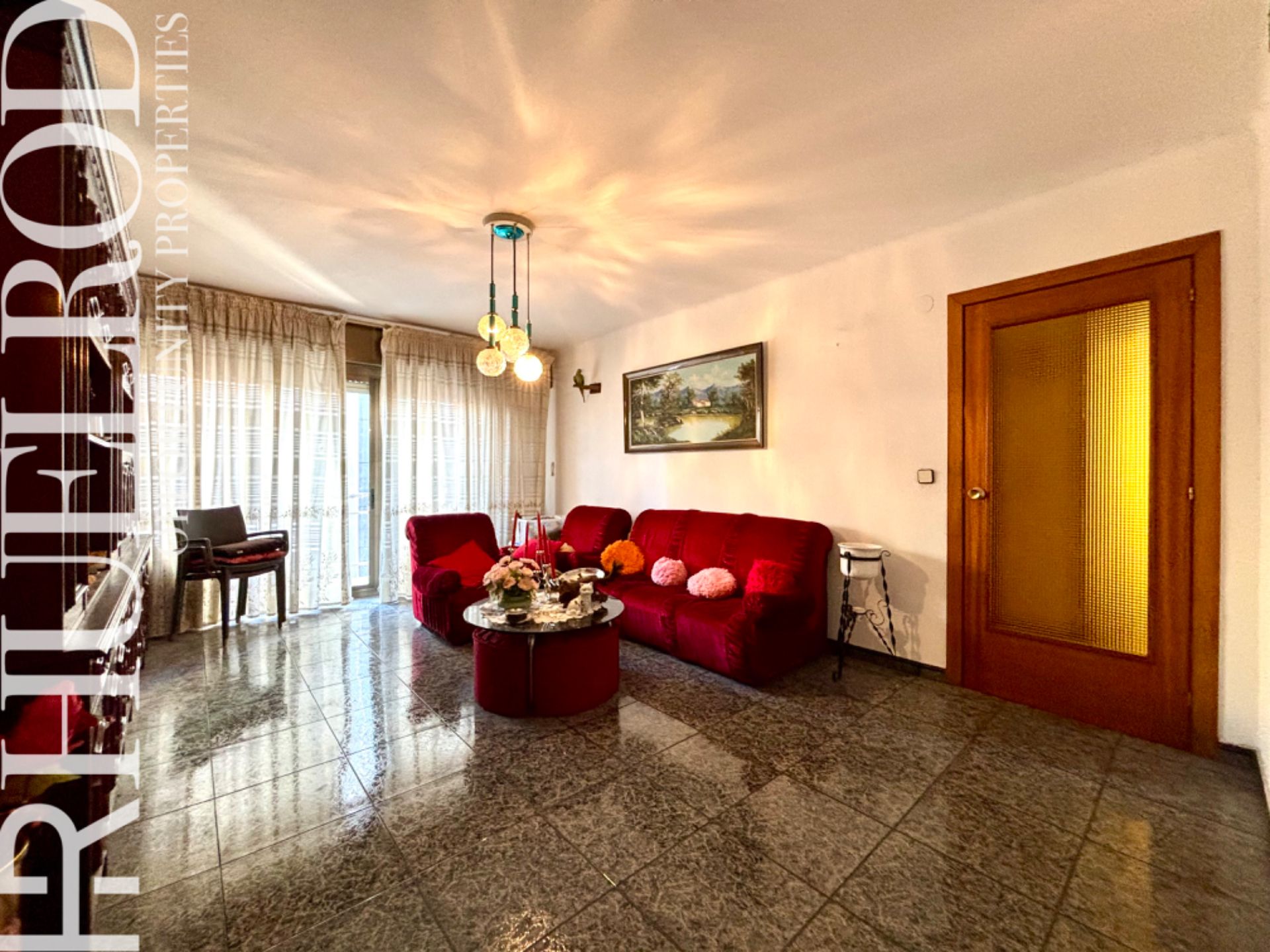 Sala d'estar de Pis en venda en Granollers amb Calefacció, Traster i Moblat