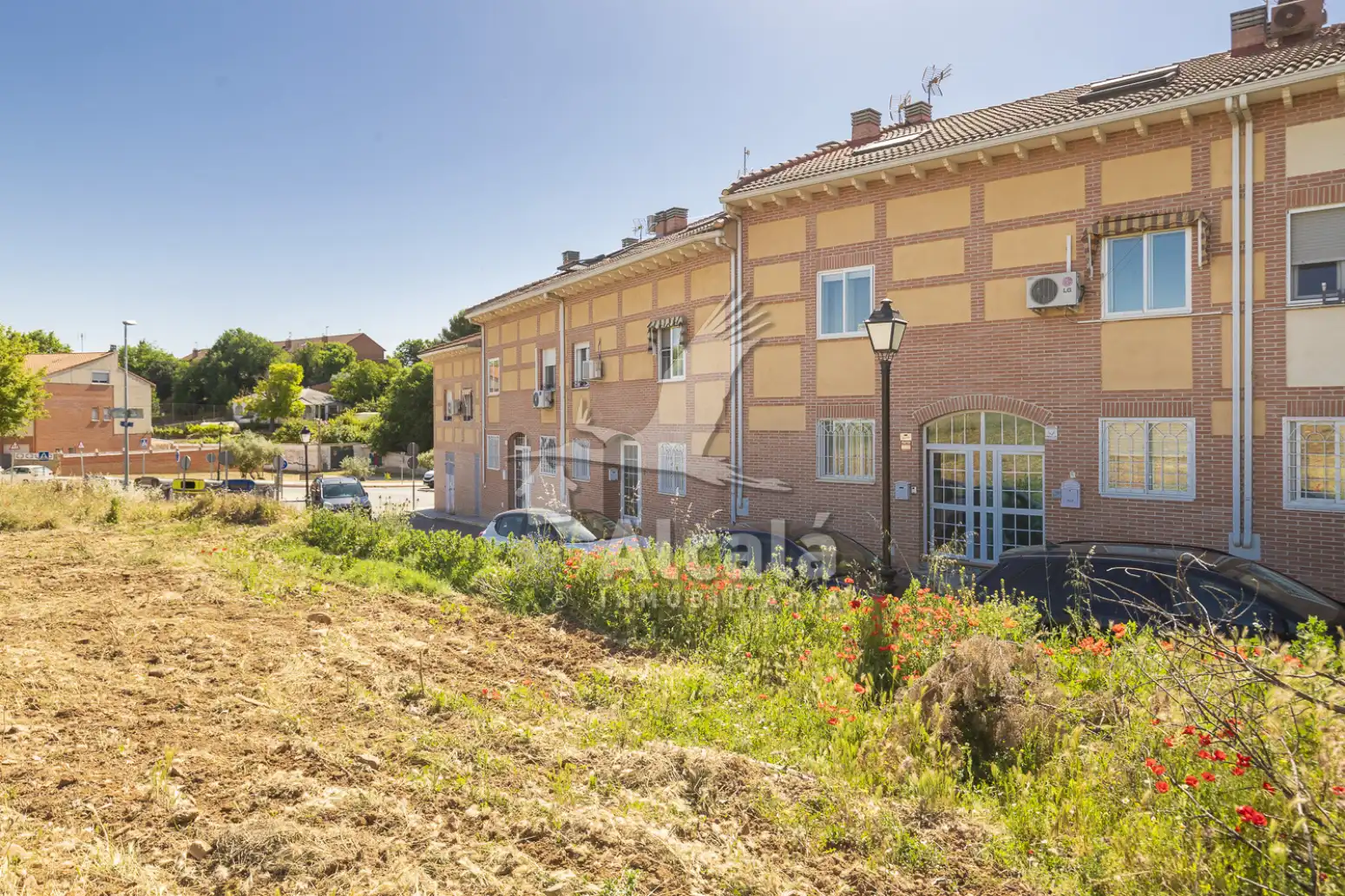 Vista exterior de Casa o xalet en venda en Villanueva de la Torre amb Calefacció i Jardí privat