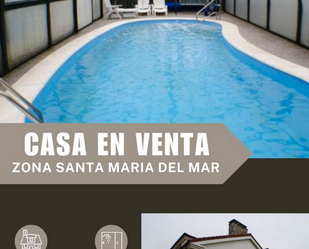 Piscina de Casa o xalet en venda en Castrillón amb Calefacció, Jardí privat i Terrassa