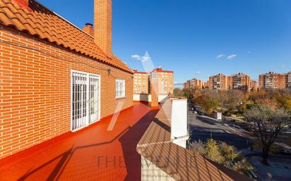 Exterior view of Flat for sale in  Madrid Capital  with Air Conditioner, Heating and Private garden