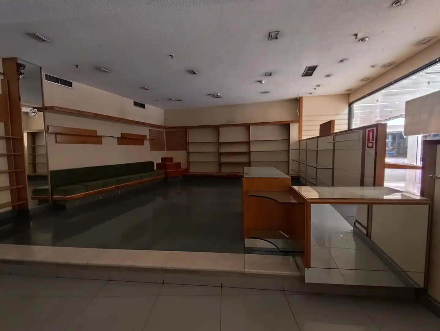 Local comercial en venta en Avenida de la Constitución, imagen 7