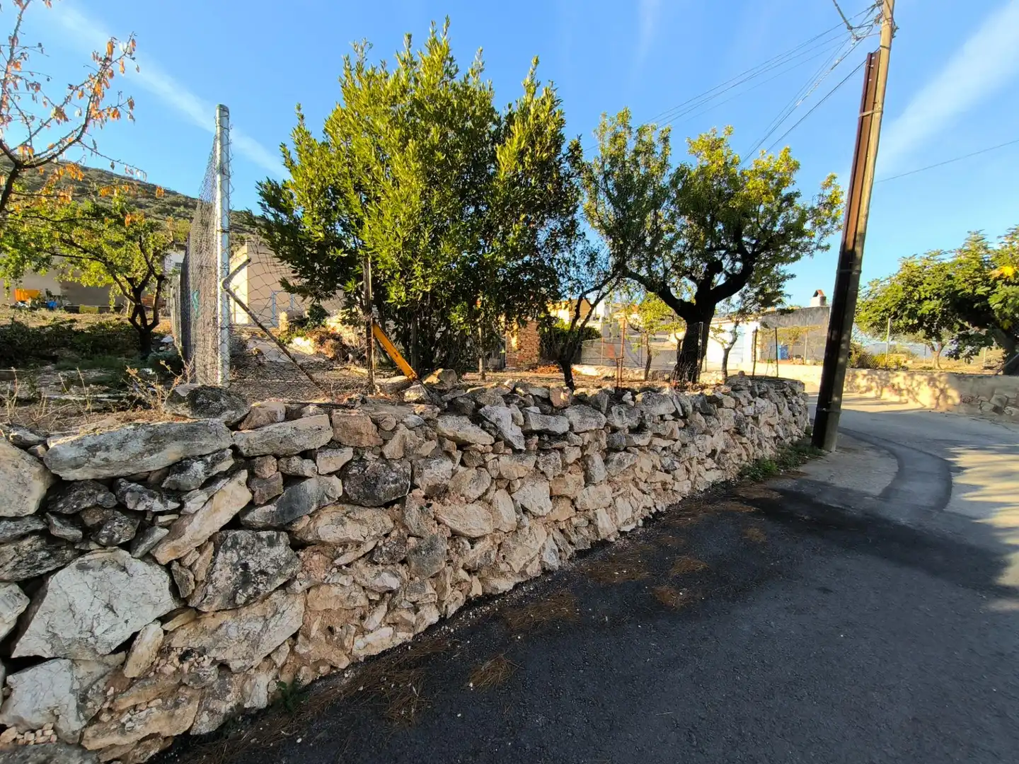 Vista exterior de Finca rústica en venda en Algueña amb Calefacció i Terrassa