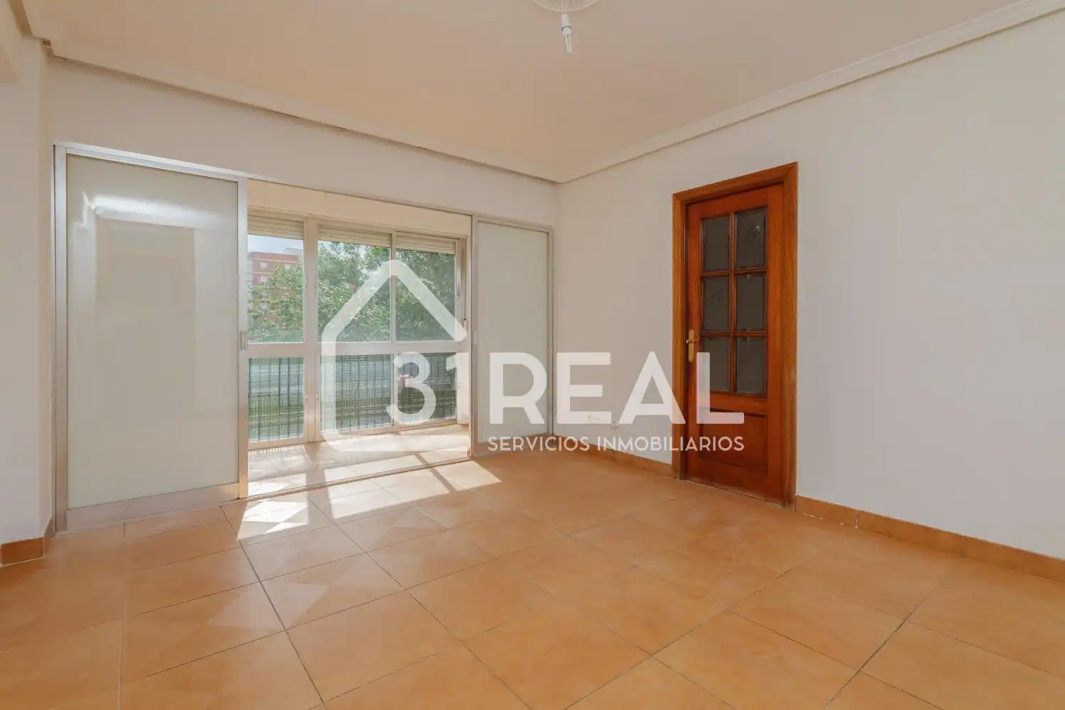 Habitación de Piso en venta en Madrid con Calefacción, Parquet y Terraza