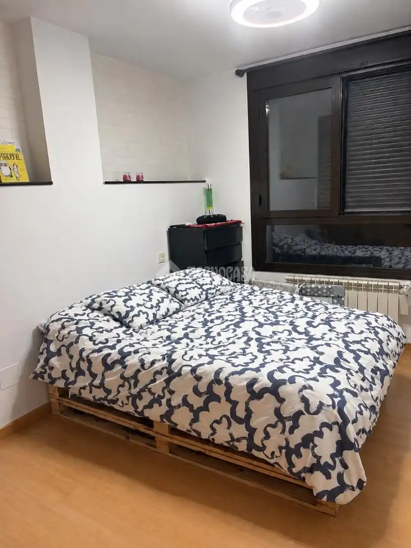Dormitori de Pis en venda en Urbanizaciones