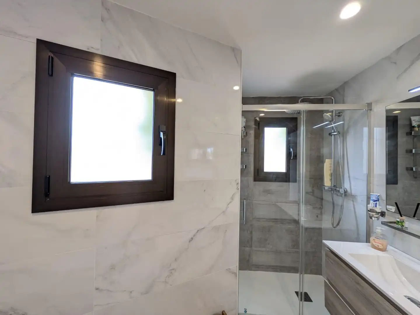 Bathroom of Houses for sale in El Vendrell  with Air Conditioner