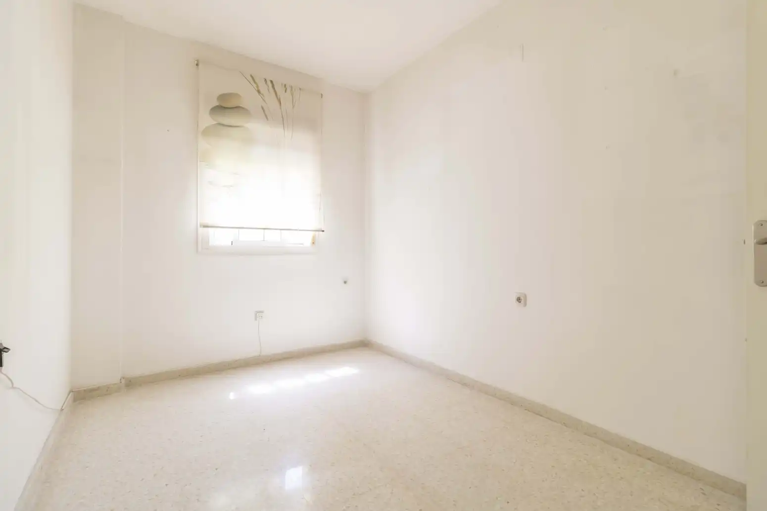 Bedroom of Flat for sale in Sevilla  with Air Conditioner and Storage room