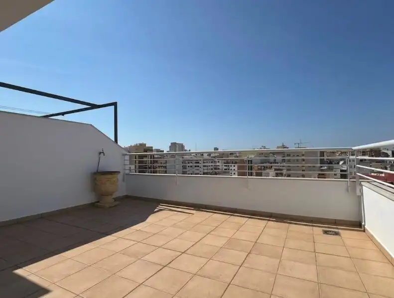 Terrasse von Maisonette zum Verkauf in Castellón de la Plana / Castelló de la Plana mit Heizung, Terrasse und Möbliert