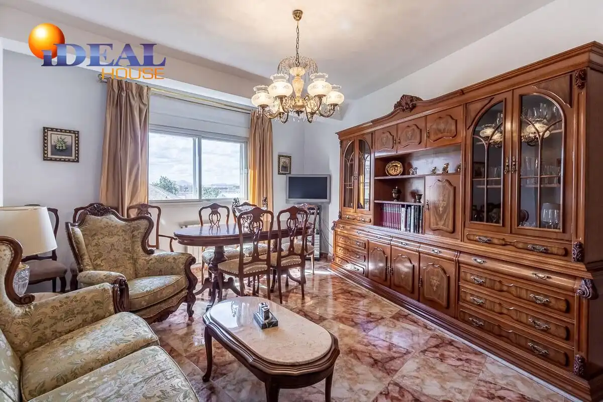 Flat with terrace for sale in Avenida DE MADRID 20, imagen 7