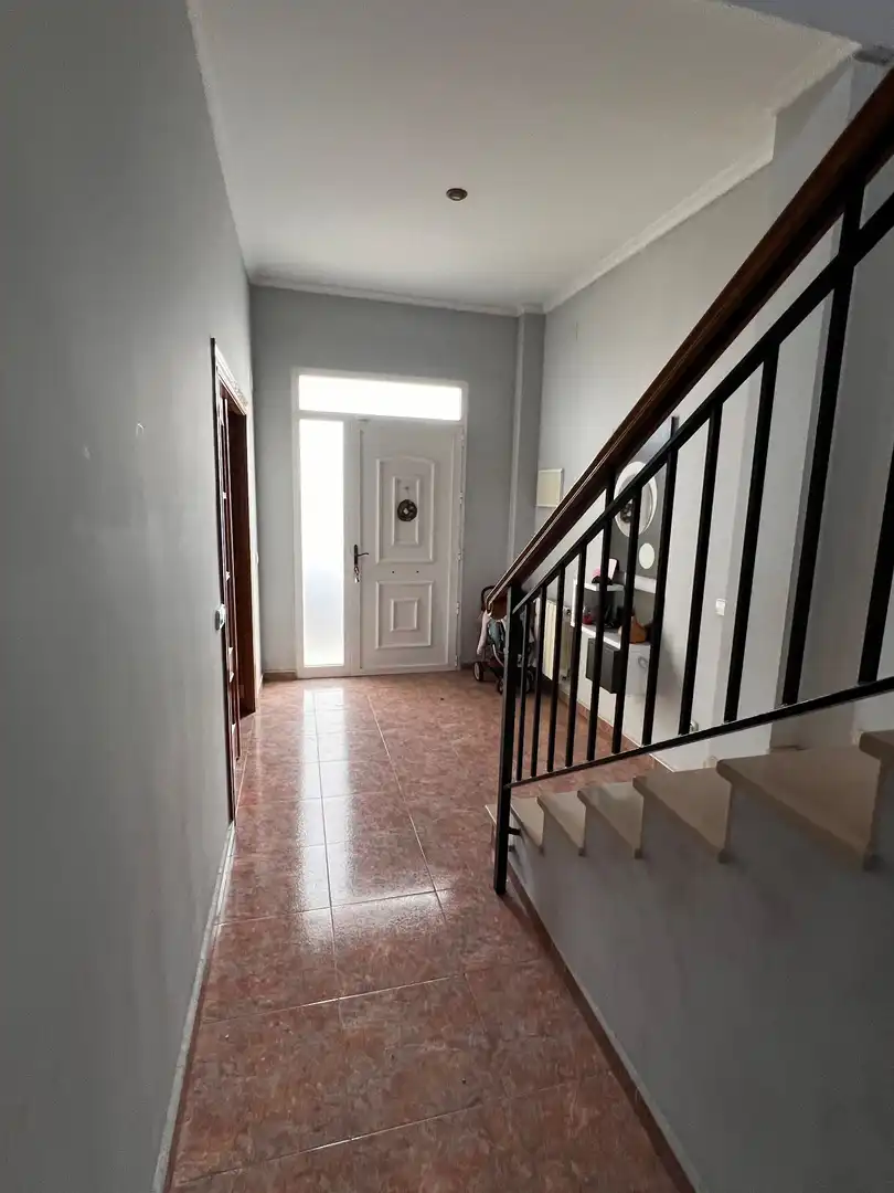 Casa amb piscina en venda a San Antonio de Benagéber, imagen 2
