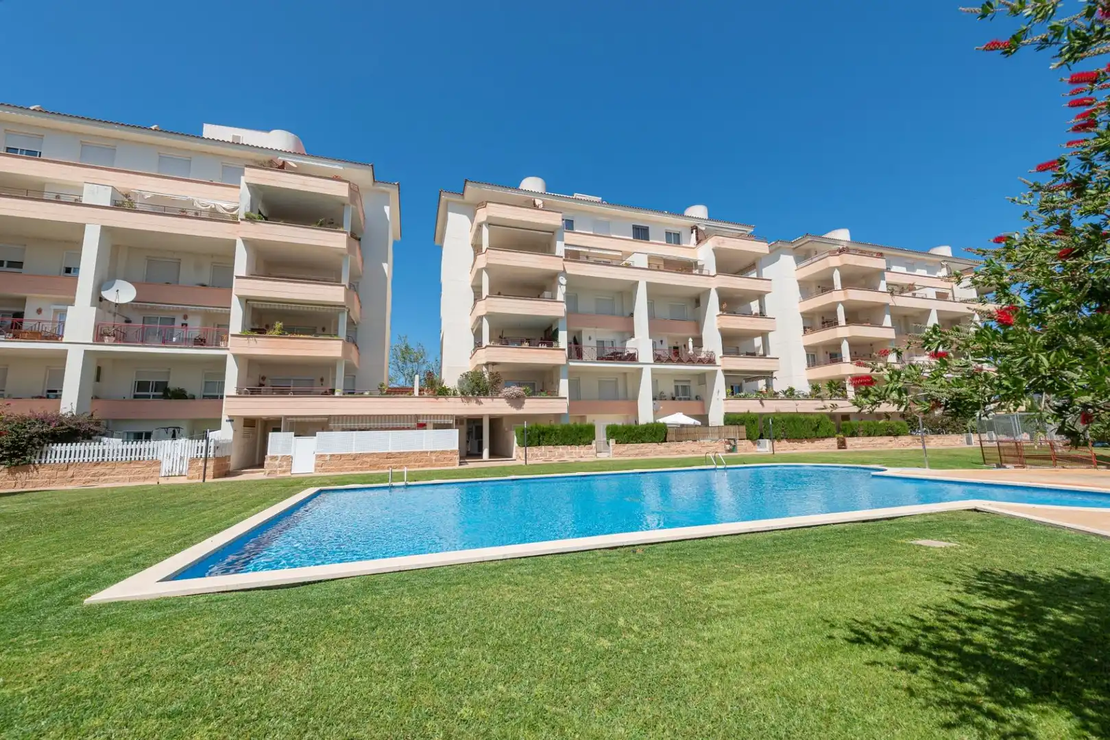 Piscina de Dúplex en venda en Alcúdia amb Aire condicionat, Calefacció i Jardí privat