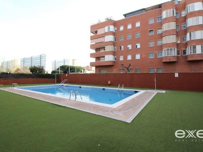 Swimming pool of Attic for sale in Cornellà de Llobregat  with Air Conditioner, Terrace and Swimming Pool