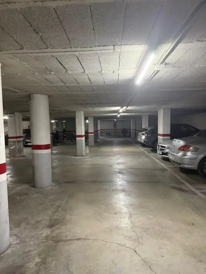 Parkplatz zur Miete in Carrer Baró de Maials, imagen 3