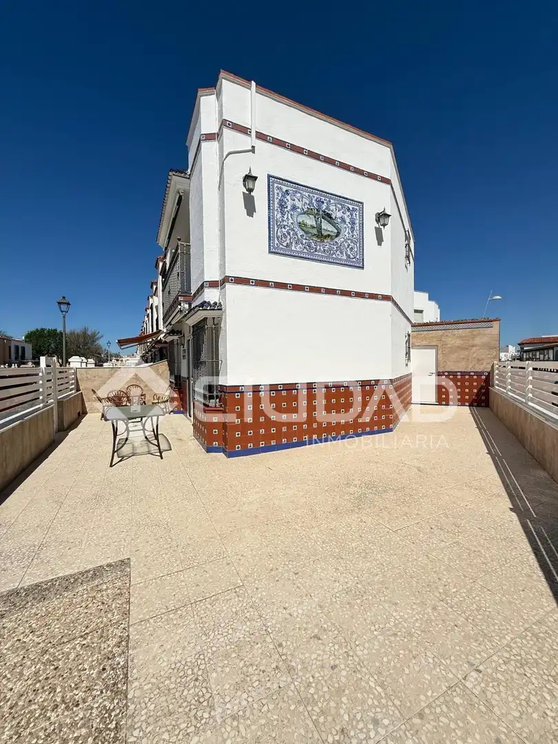 Exterior view of Houses for sale in Chipiona  with Terrace and Furnished