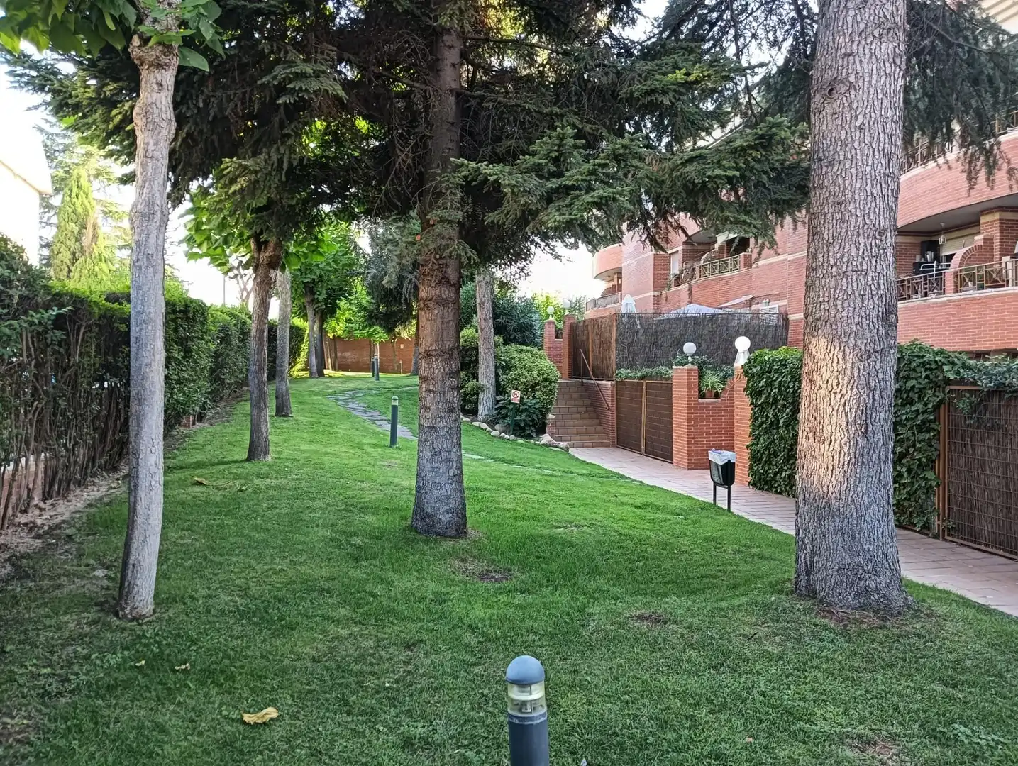 Jardín de Piso en venta en Las Rozas de Madrid con Calefacción, Jardín privado y Piscina comunitaria