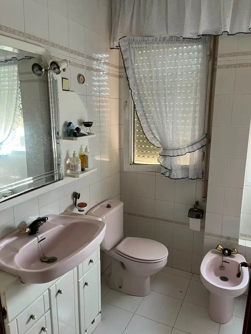 Baño de Casa o chalet de alquiler en Pazuengos con Calefacción, Jardín privado y Trastero