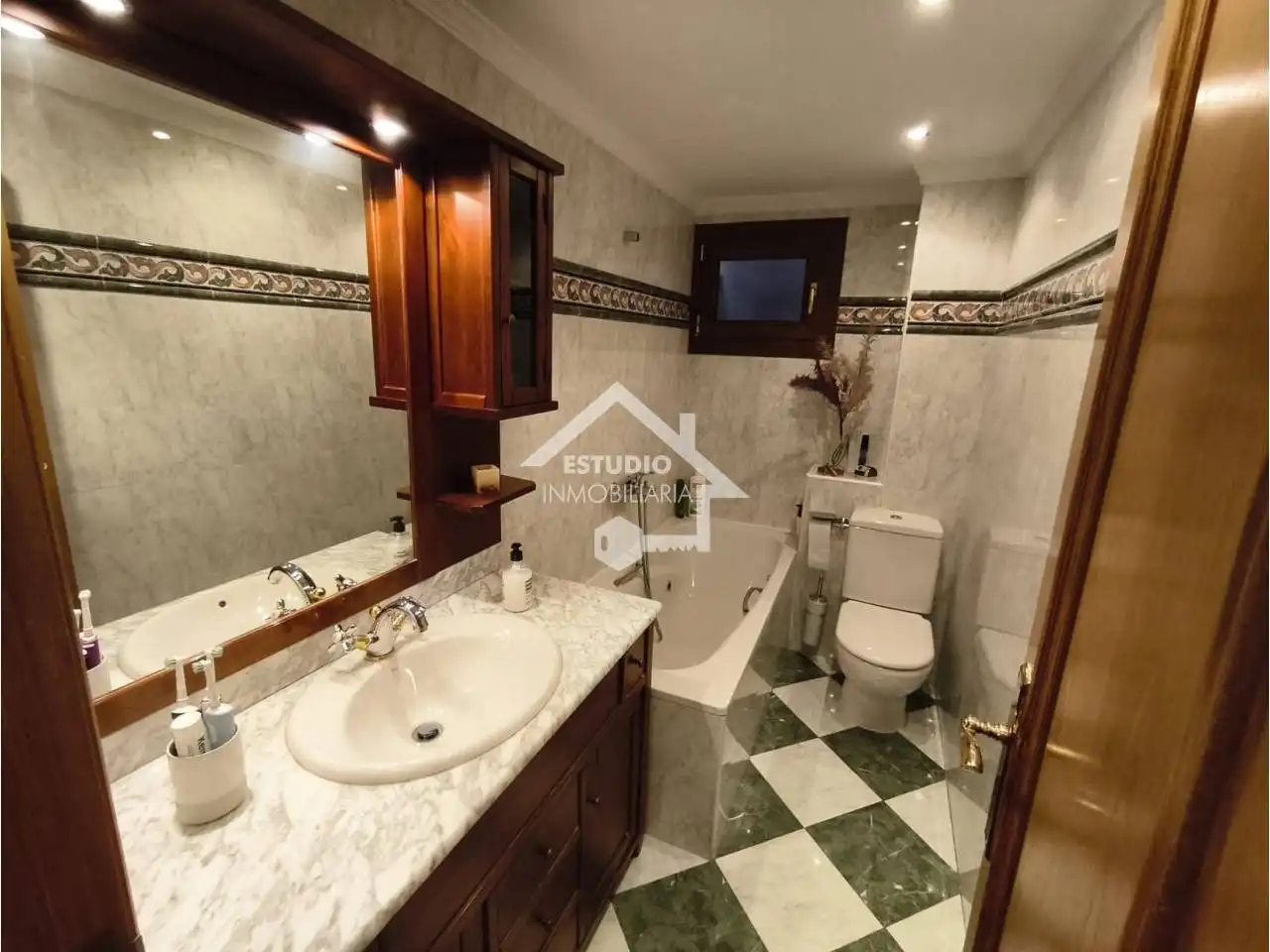 Piso con terraza en venta en Calle Belchite, imagen 81