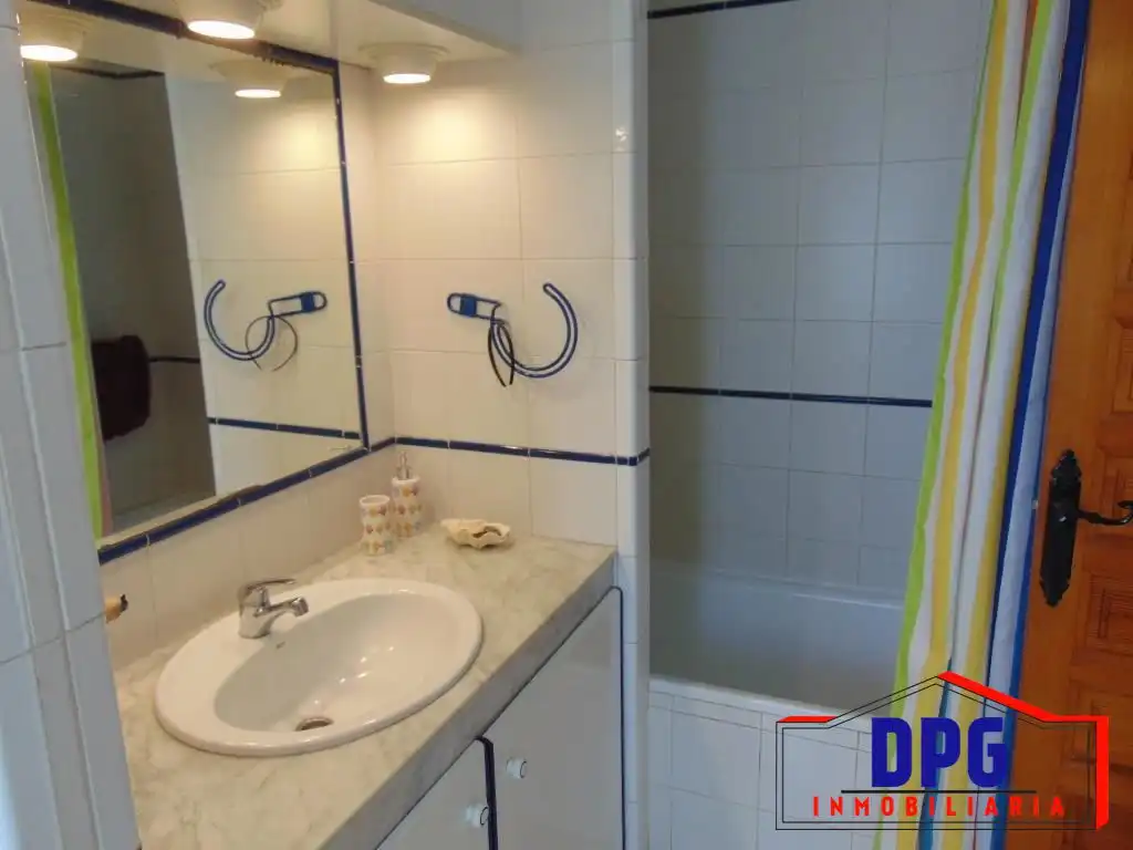 Baño de Dúplex en venta en Garrucha con Aire acondicionado, Terraza y Amueblado