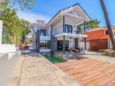 Casa con piscina en venta en Marbella Centro