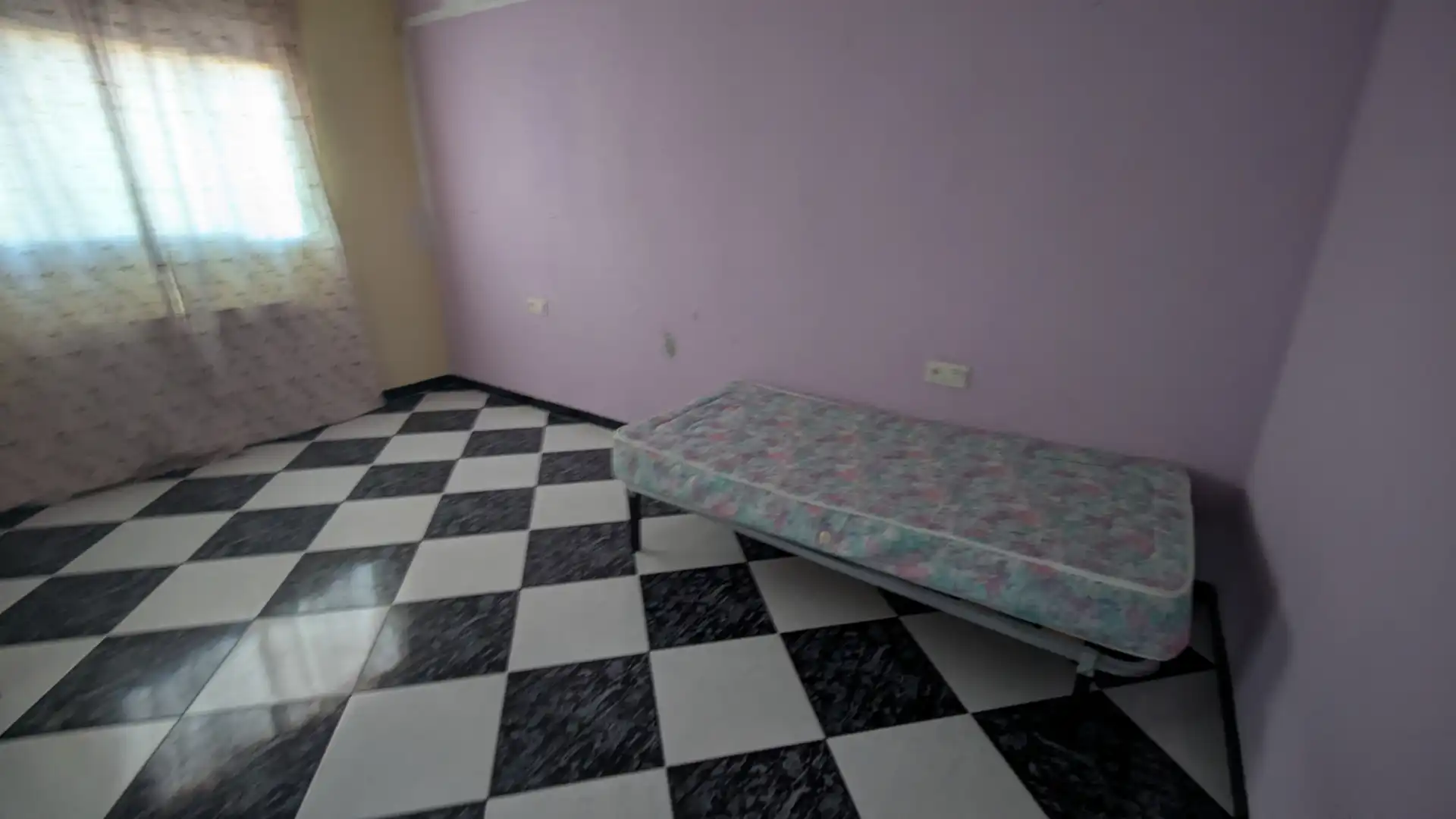 Habitación de Casa adosada en venta en Las Gabias con Calefacción y Terraza