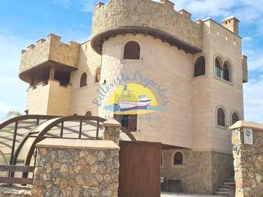 Casa rústica con balcón en venta en Pedanías Oeste