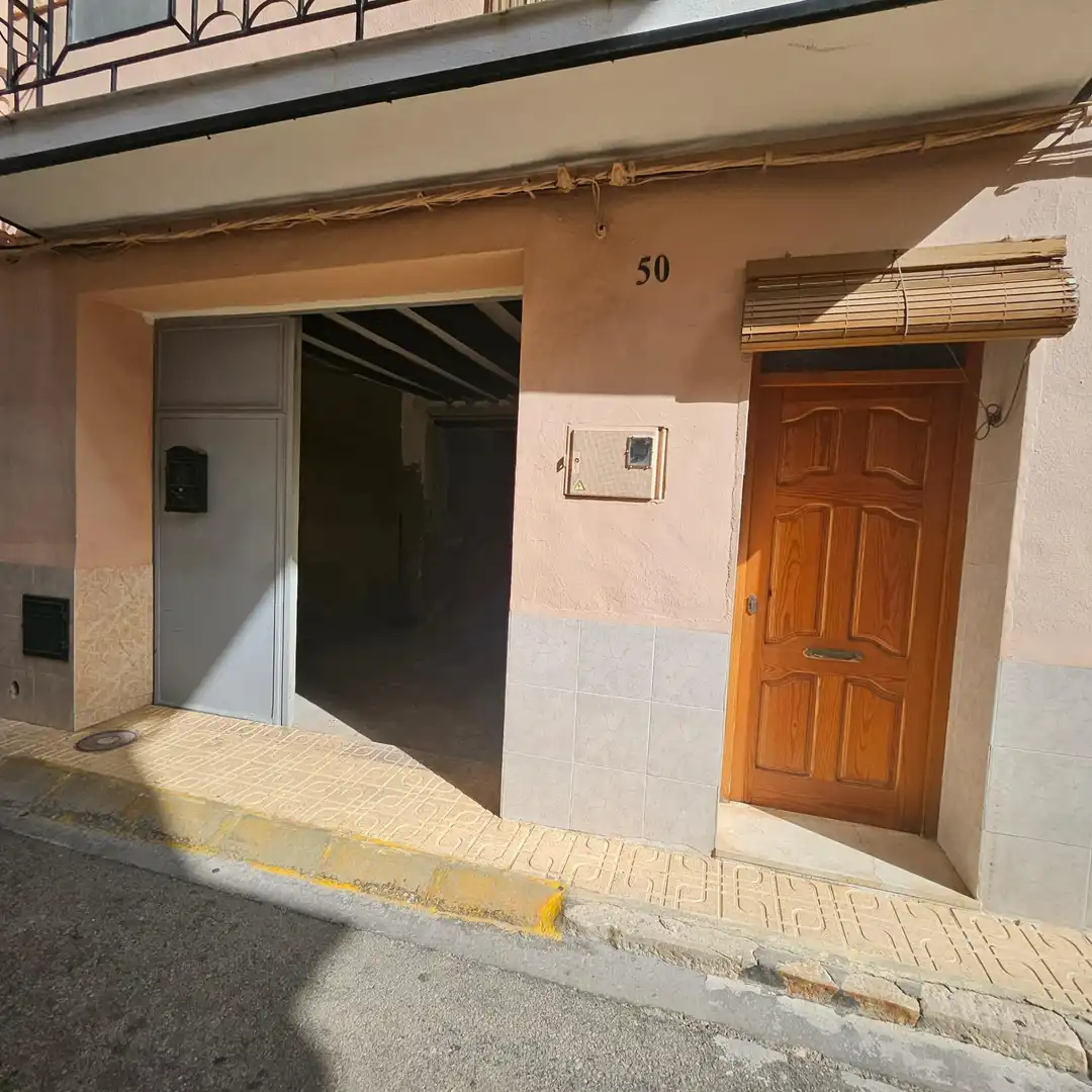 Parking of Houses for sale in Llutxent