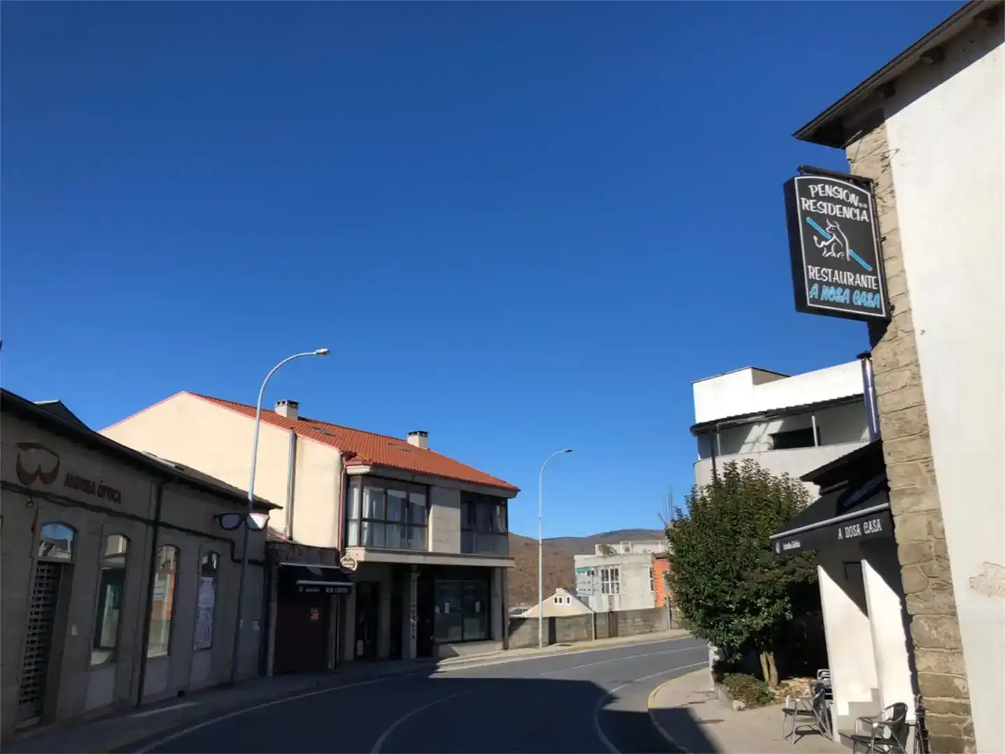 Vista exterior de Pis en venda en Viana do Bolo amb Aire condicionat i Traster