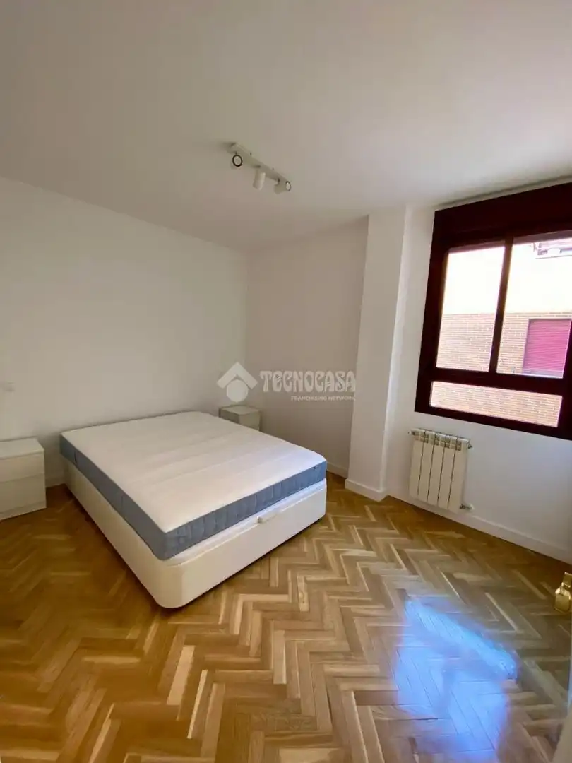 Habitación de Piso en venta en Madrid con Trastero
