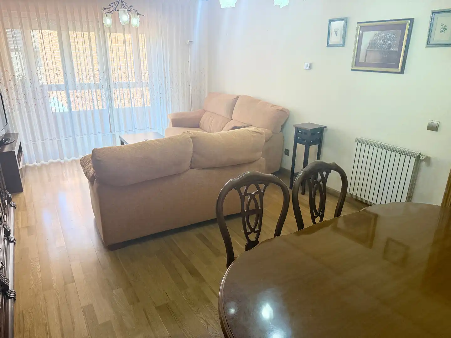 Living room of Flat for rent in Villaquilambre  with Heating, Furnished and Oven