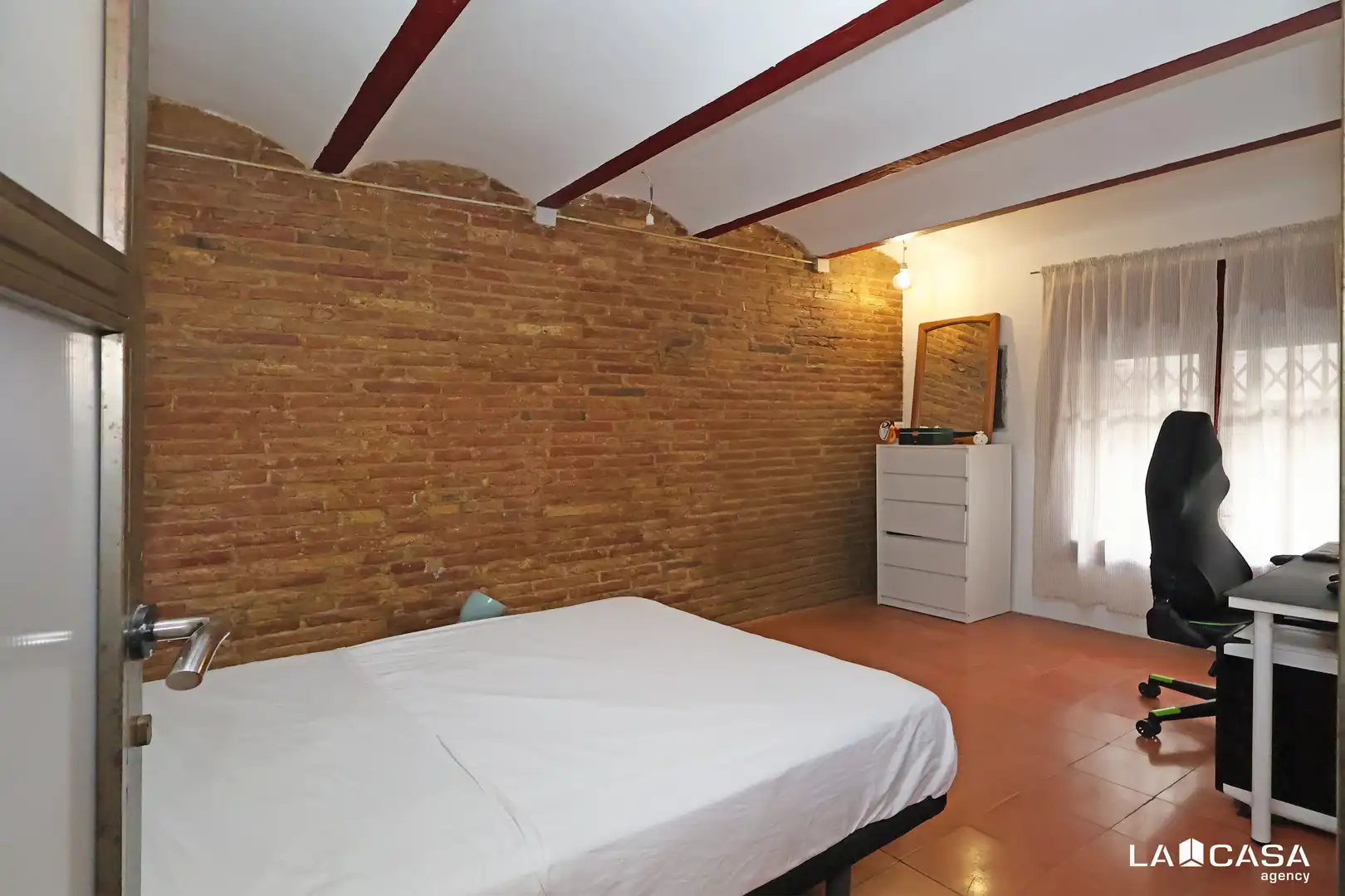 Dormitori de Dúplex en venda en Barcelona amb Terrassa i Traster