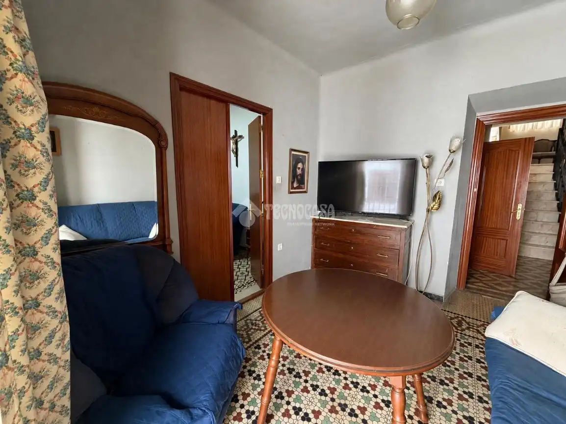 Wohnzimmer von Einfamilien-Reihenhaus zum Verkauf in Torredonjimeno mit Klimaanlage und Balkon