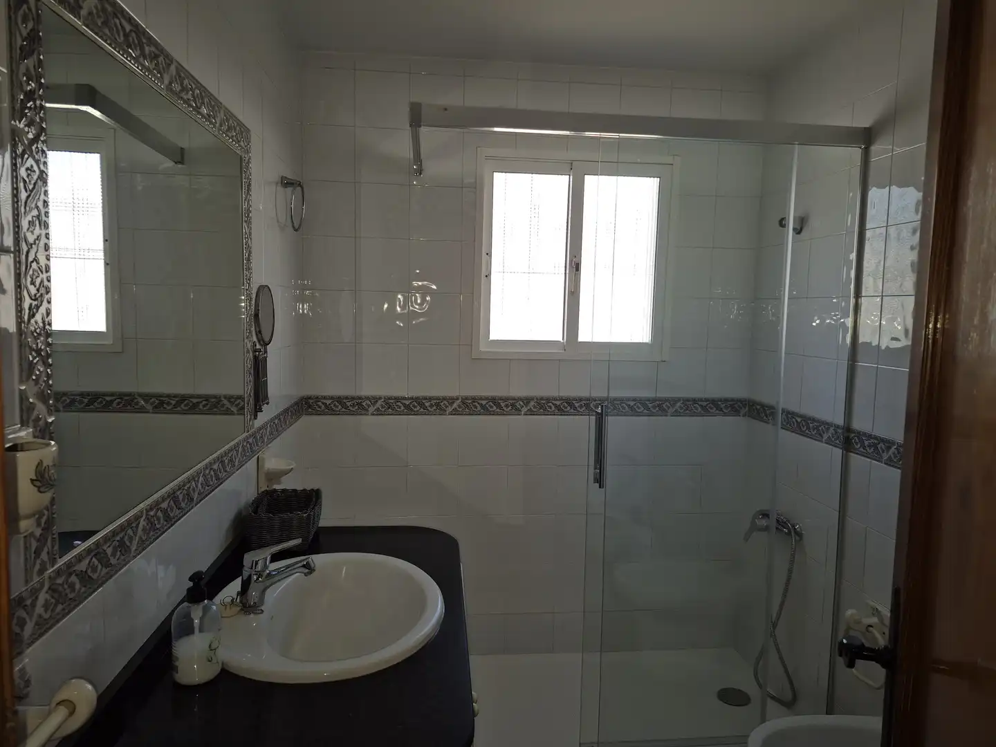 Bathroom of Buildings for sale in Barbate