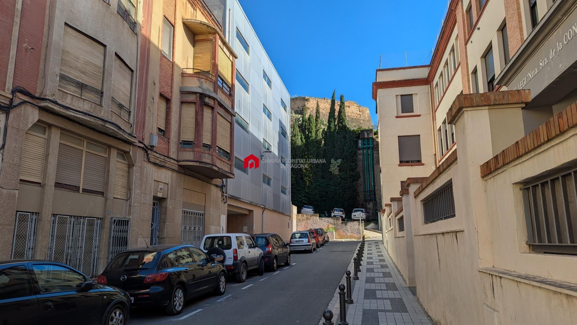 Vista exterior de Garatge en venda en Tortosa