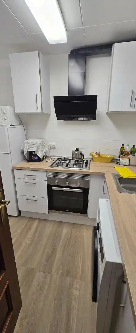 Kitchen of Flat for share in Barcelona  with Heating, Parquet flooring and Furnished