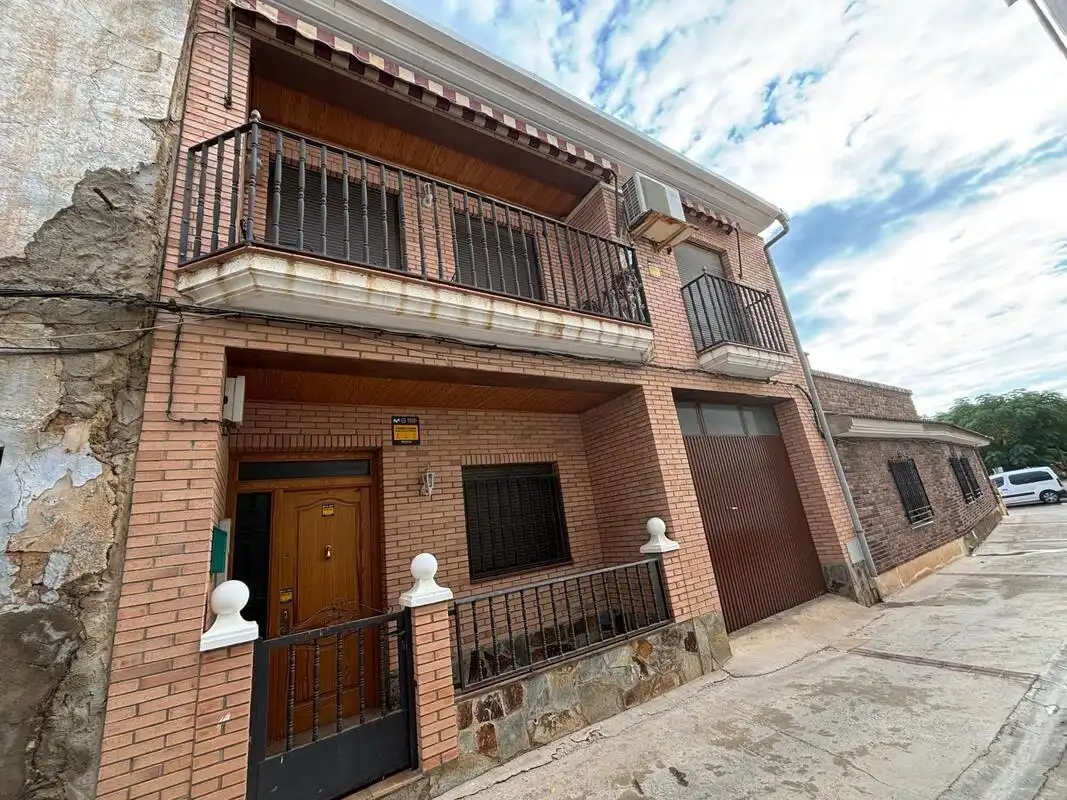 Vista exterior de Casa o chalet en venta en Escatrón, Zaragoza