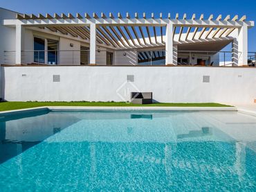 Villa con piscina in vendita a Biniancolla - Punta Prima