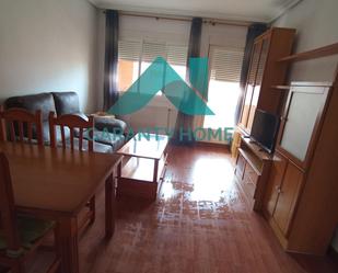 Sala d'estar de Apartament de lloguer en Cáceres Capital amb Calefacció