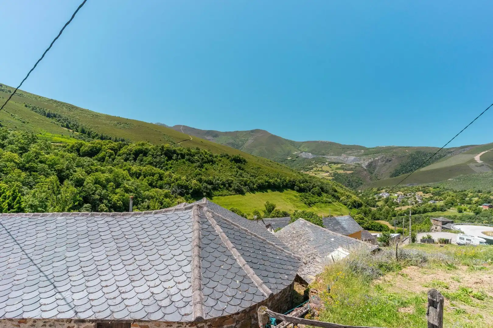 Vista exterior de Casa o xalet en venda en Ibias amb Calefacció, Terrassa i Moblat