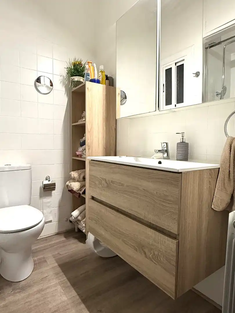 Baño de Piso en venta en Sant Boi de Llobregat con Calefacción, Trastero y Balcón