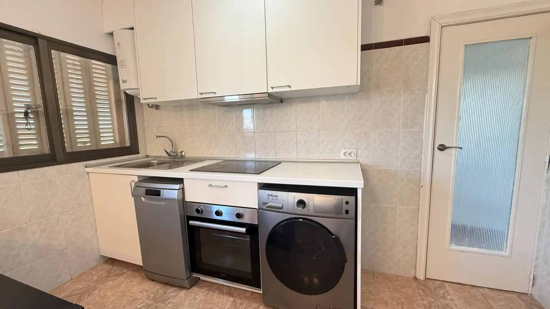 Cocina de Piso en venta en Aldea del Fresno con Aire acondicionado, Terraza y Amueblado